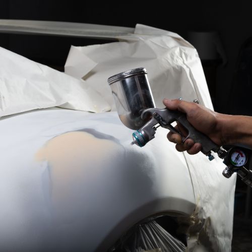 https://eaglenationalsupply.com/cdn/shop/articles/achieving-the-perfect-auto-spray-paint-finish-387093.jpg?v=1719951130