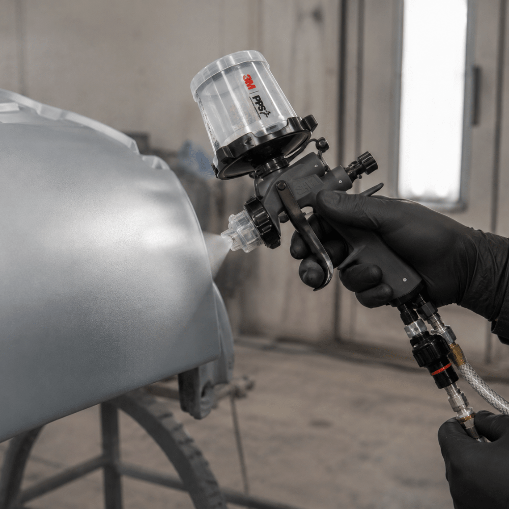 3M 26878 Industrial Pressure-Feed Spray Gun with Heads and Whip