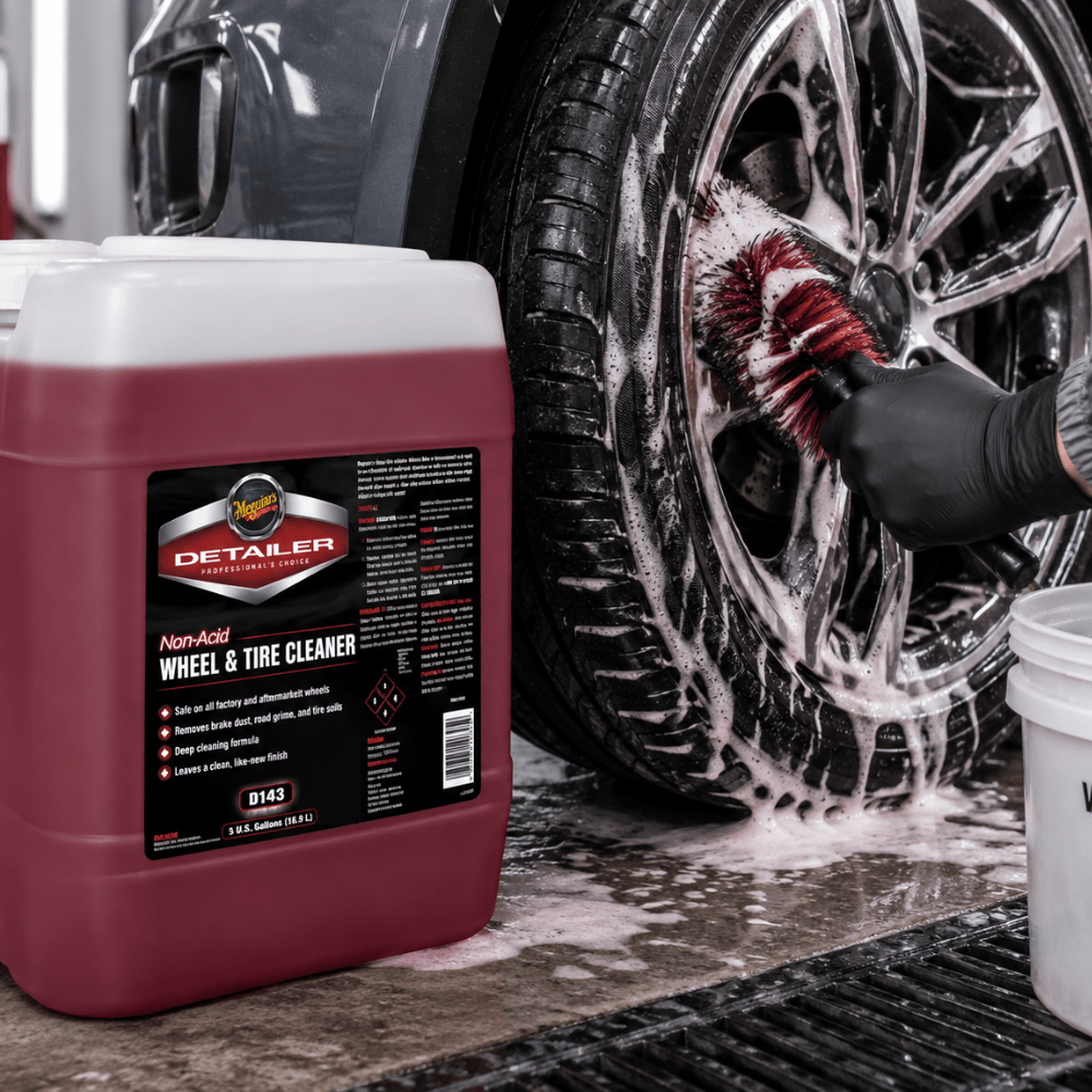 Meguiar's® Detailer D14305 Non-Acid Wheel and Tire Cleaner, 5 gal Can, Dark Red, Liquid